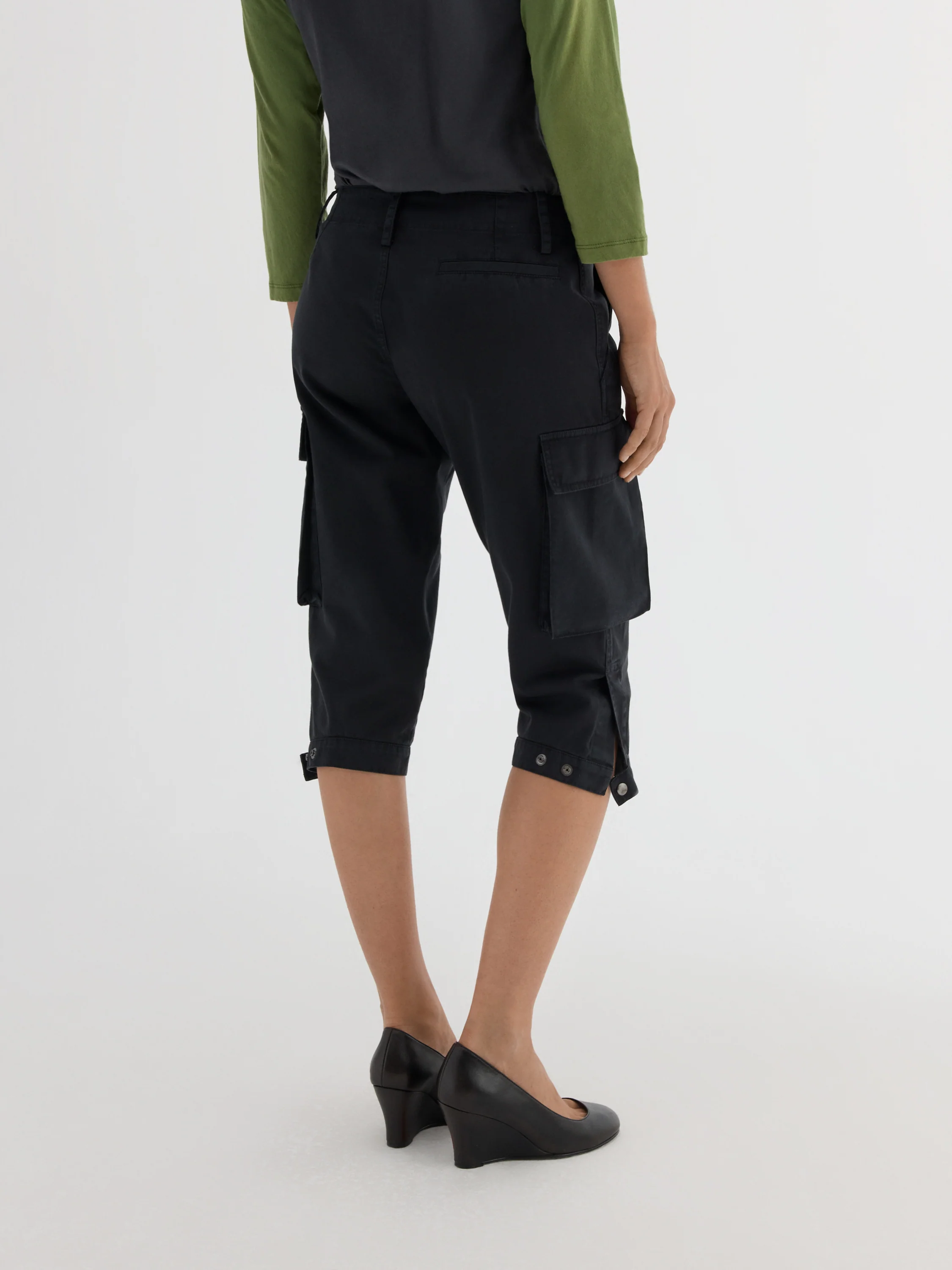Sara Capri Trousers - Image 6