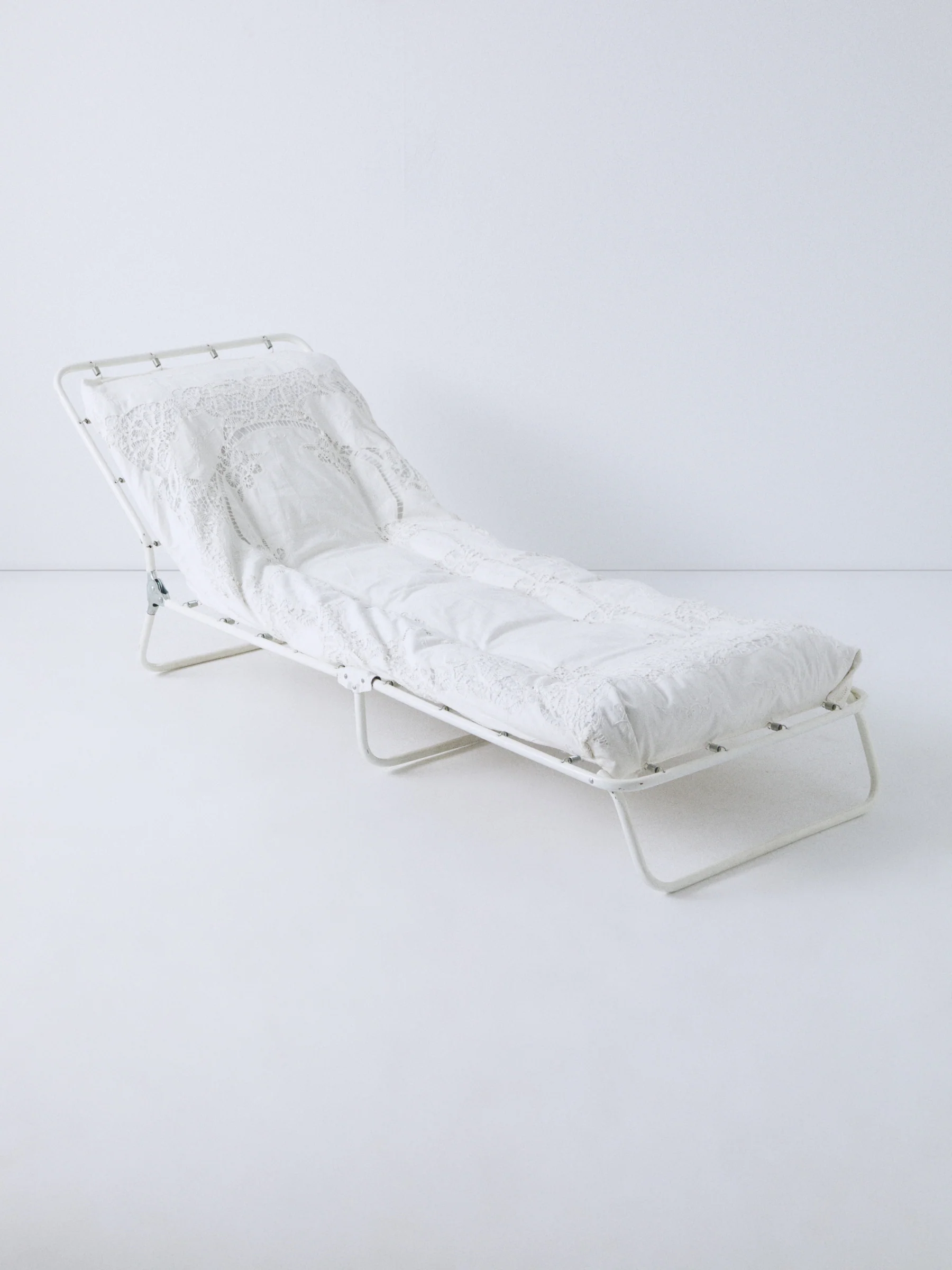 White Lace Deck Chair